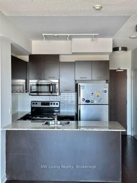 1810 - 360 Square One Drive