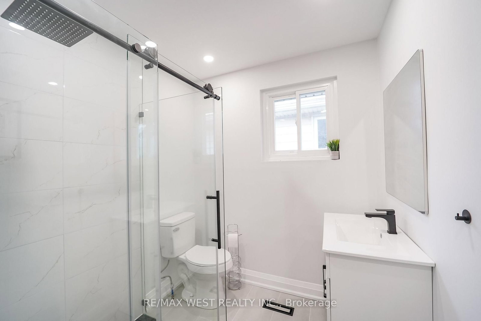 765 Dodsworth Crescent • Mississauga, ON photo 8