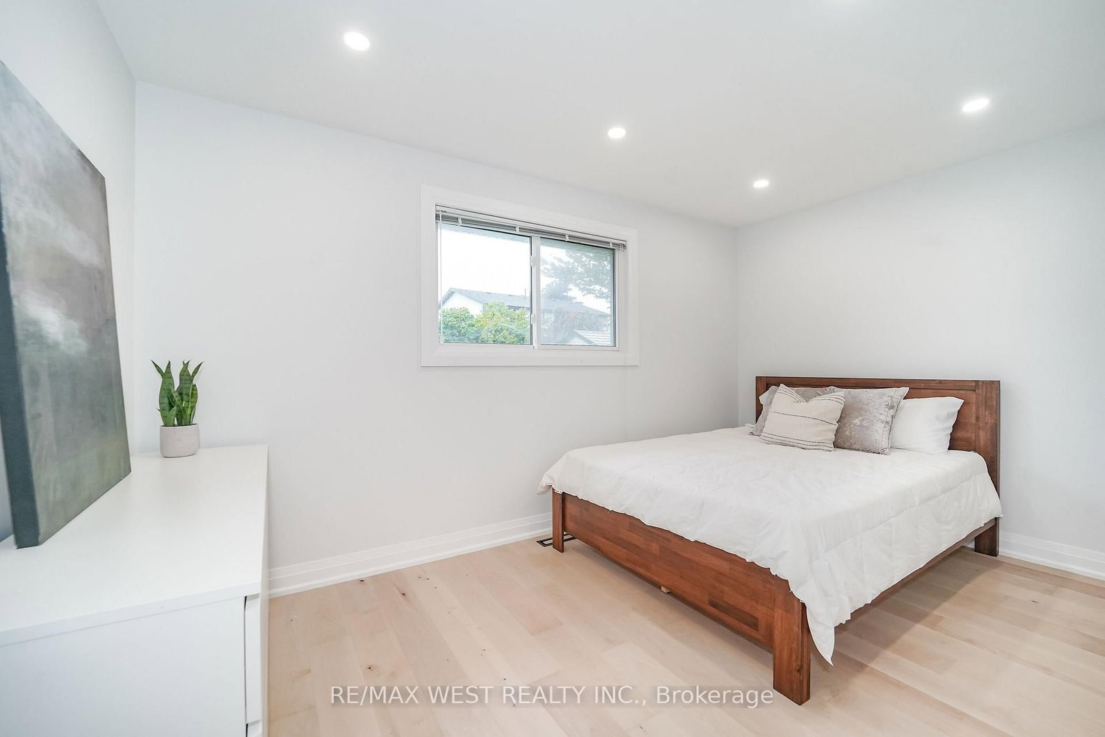 765 Dodsworth Crescent • Mississauga, ON photo 9