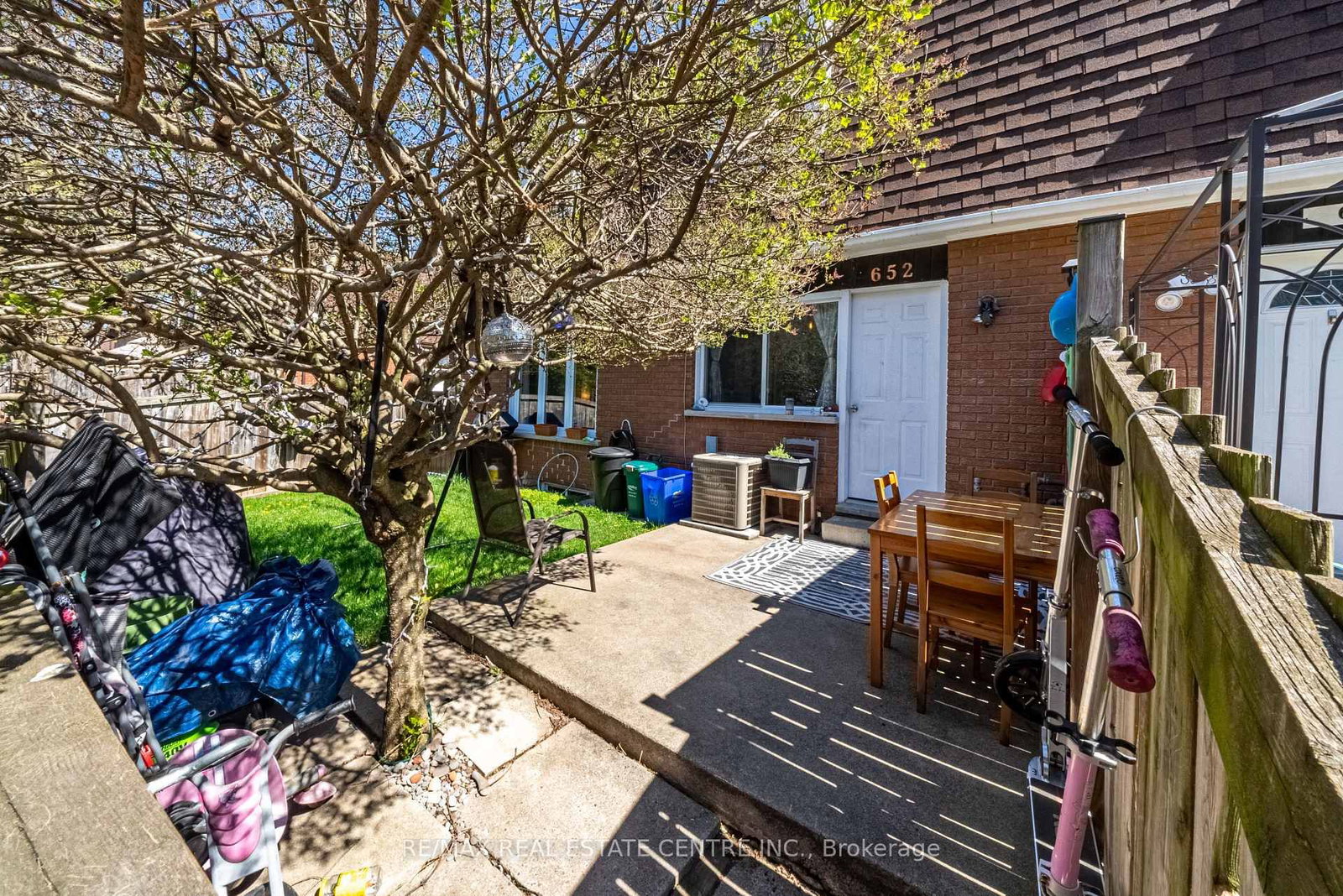 648-654 Francis Road S • Burlington, ON photo 8