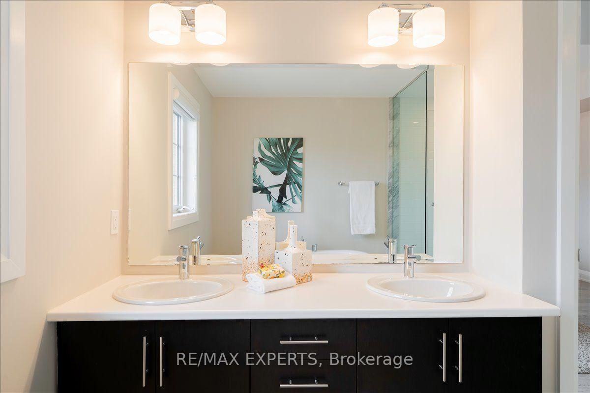 4025 Sixth Line • Oakville, ON photo 30