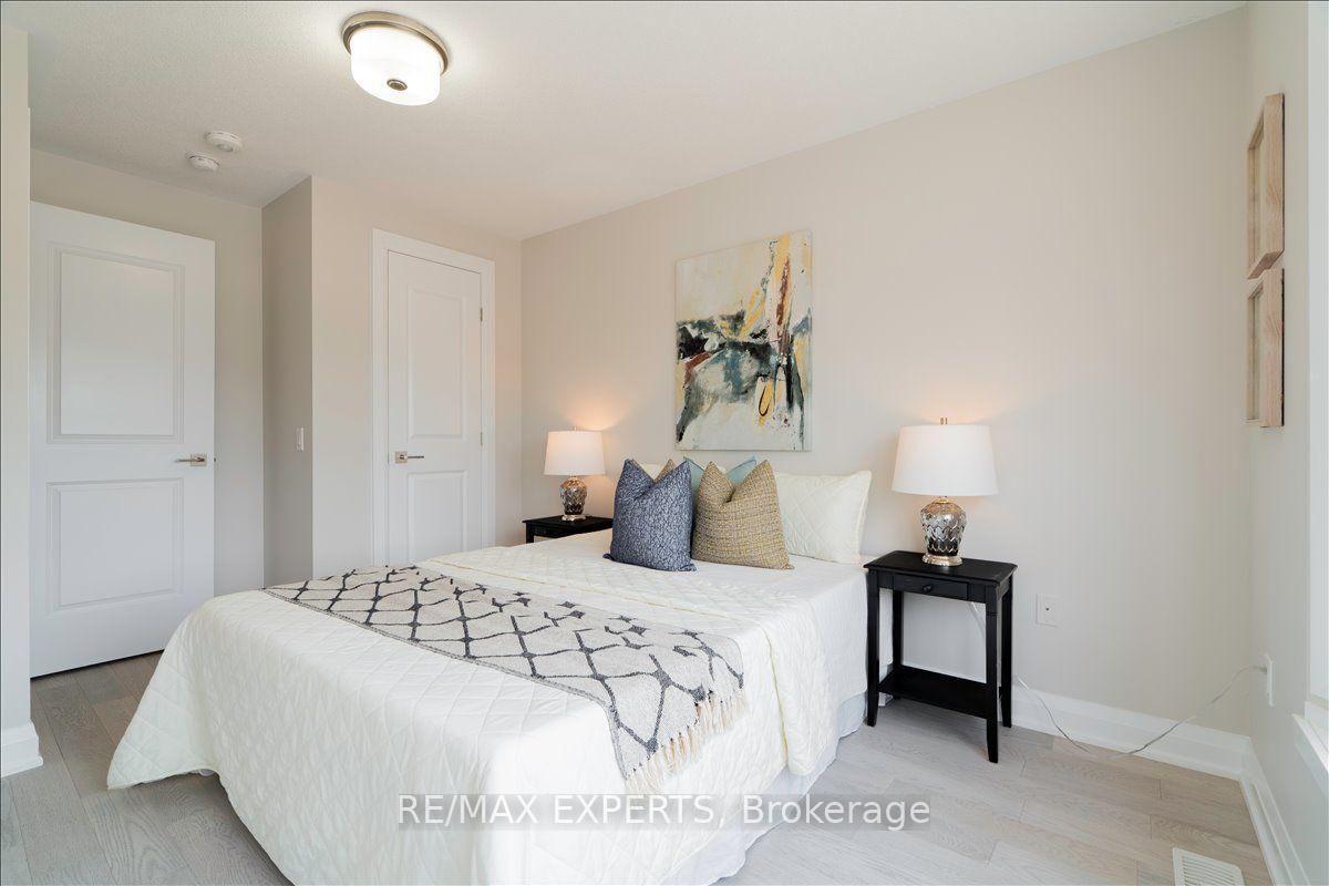 4025 Sixth Line • Oakville, ON photo 34