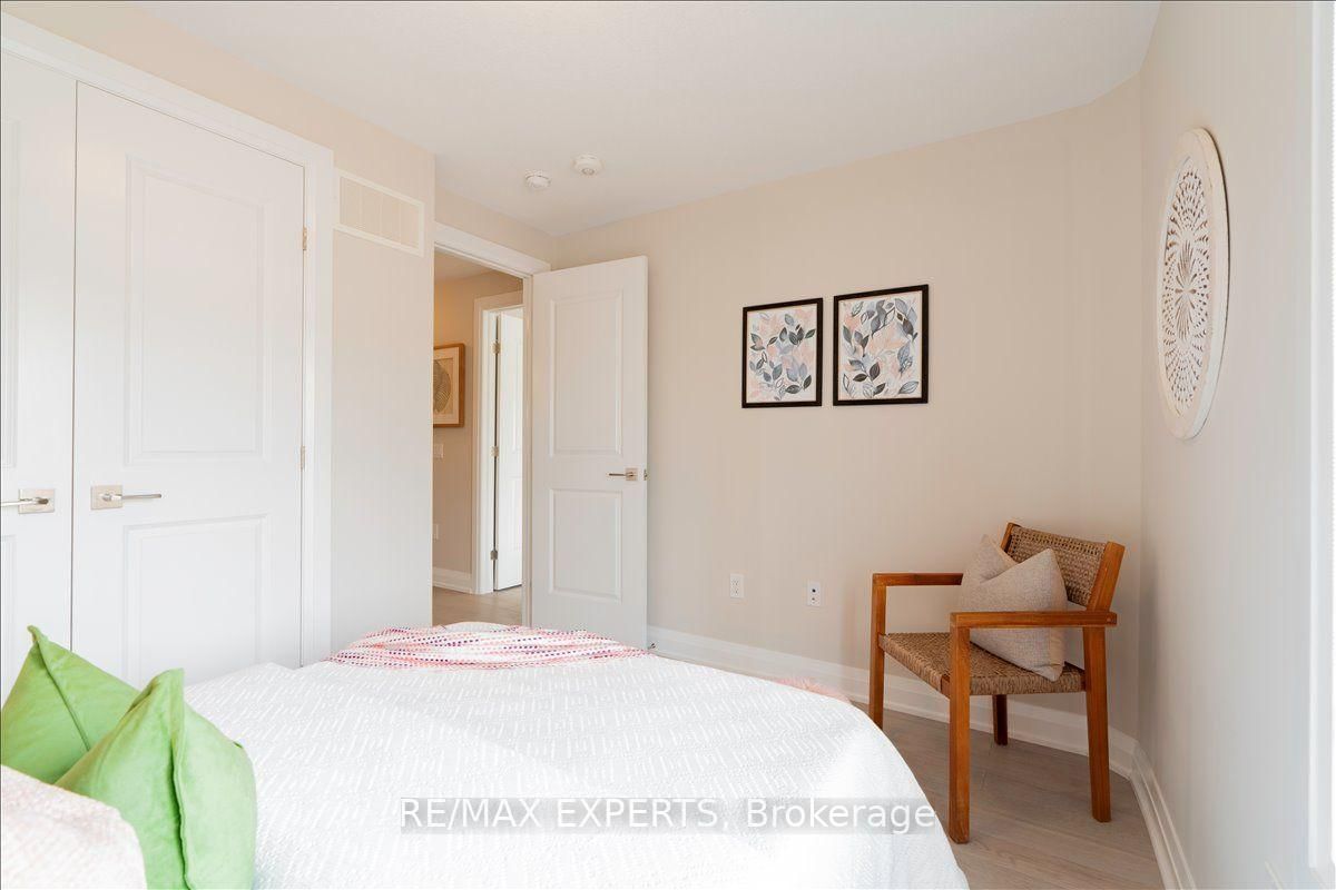4025 Sixth Line • Oakville, ON photo 38