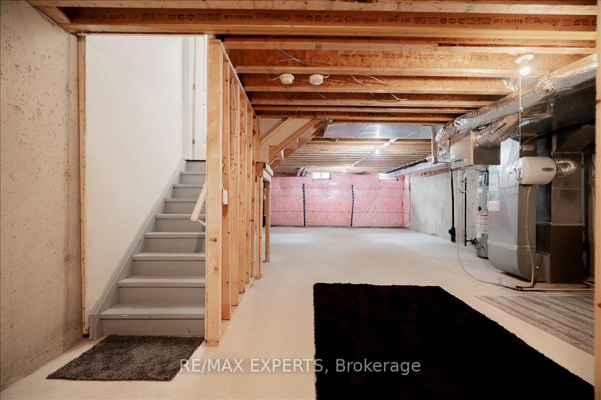 4025 Sixth Line • Oakville, ON photo 41