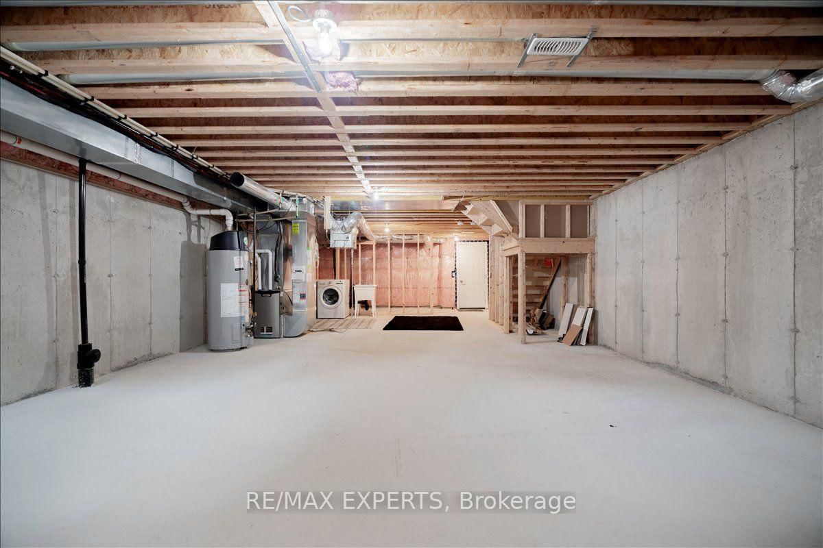 4025 Sixth Line • Oakville, ON photo 43