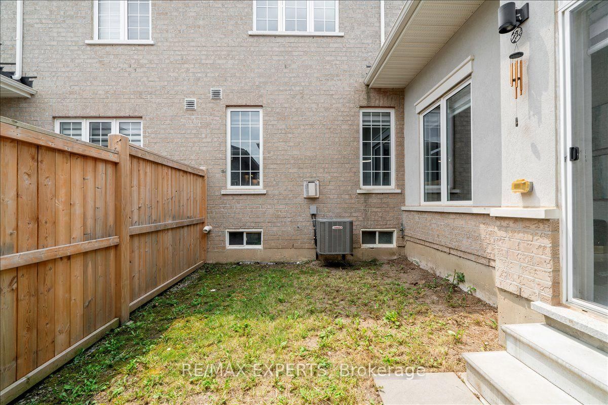 4025 Sixth Line • Oakville, ON photo 45