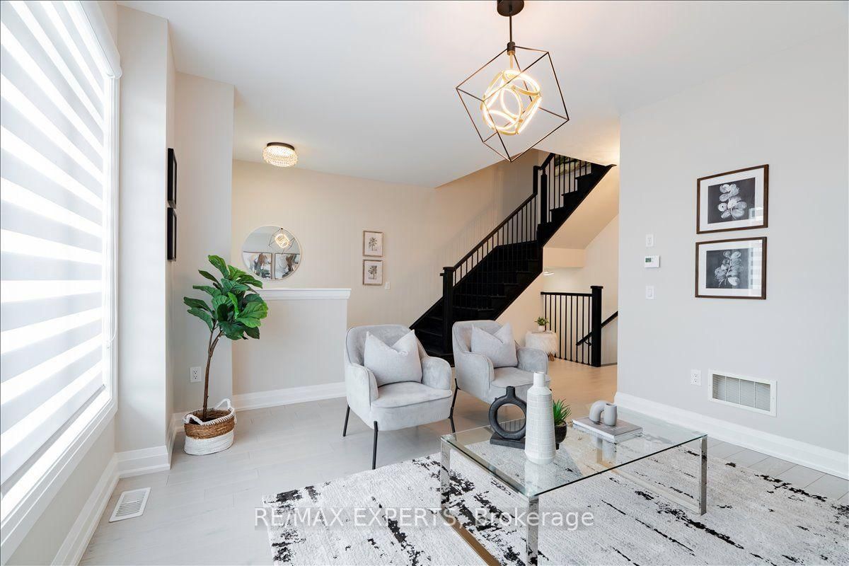 4025 Sixth Line • Oakville, ON photo 9