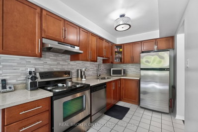 86 Joymar Mississauga,ON L5M 7Z6 — Photo 13