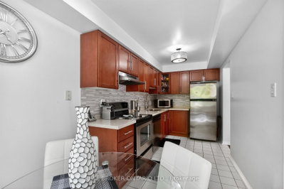 86 Joymar Mississauga,ON L5M 7Z6 — Photo 16