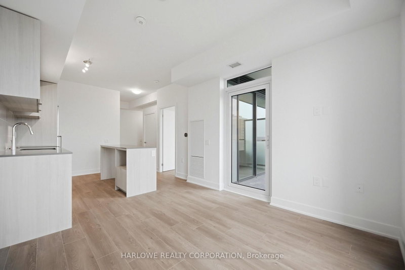 1002 - 2088 James Street