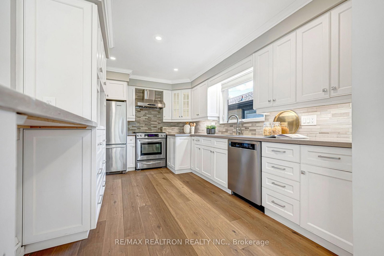 44 Fenley Drive • Toronto, ON photo 11