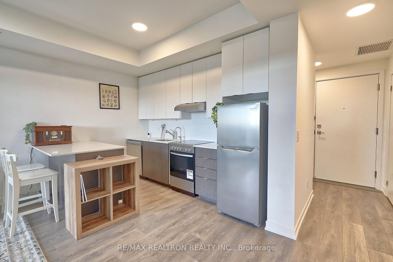 606 - 160 Canon Jackson Drive