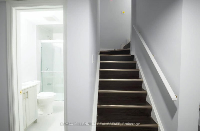 BSMT - 7 Lloyd Crescent