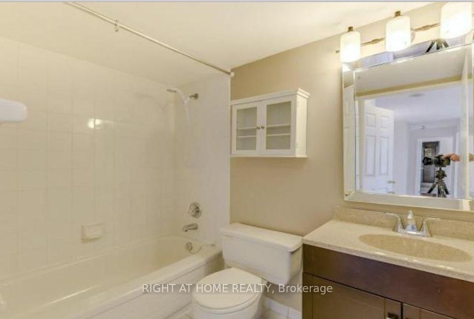 400 Webb Drive • #905 • Mississauga, ON photo 12