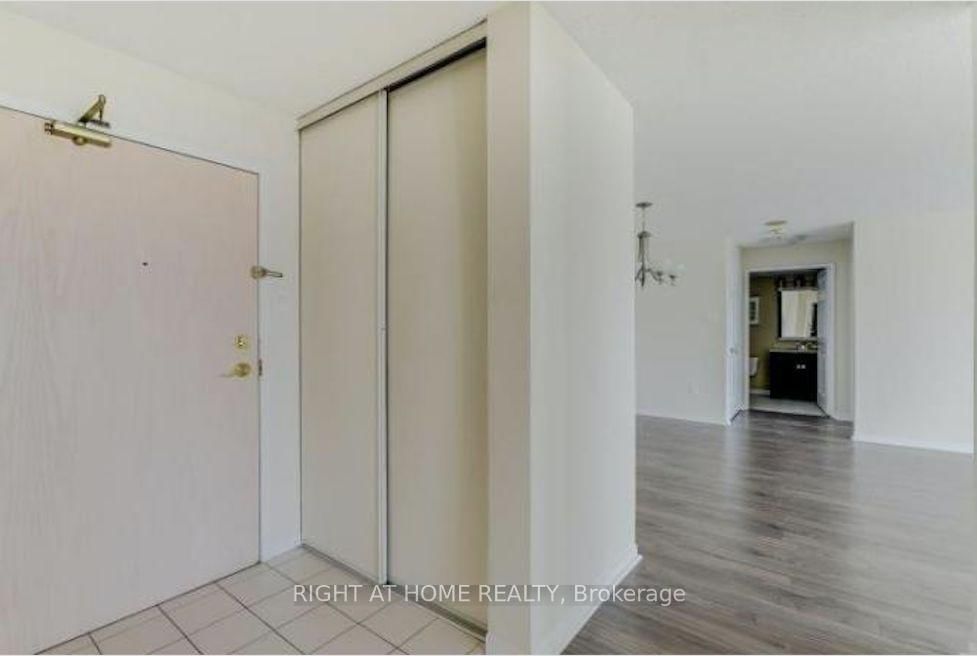 400 Webb Drive • #905 • Mississauga, ON photo 3
