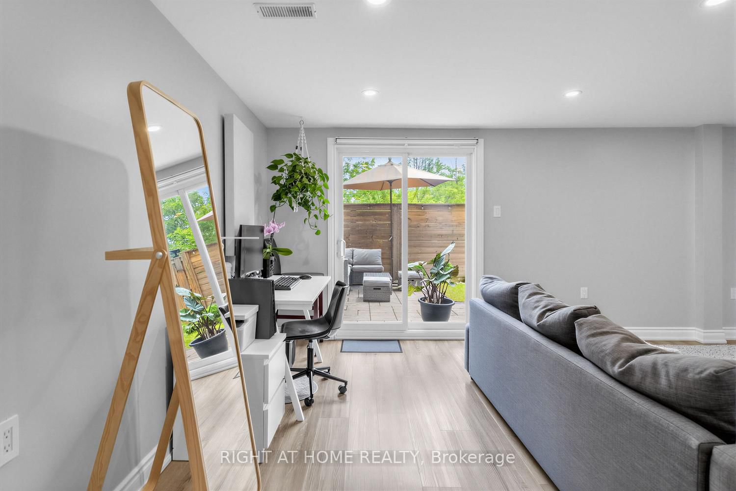 2065 Amherst Heights Court • #21 • Burlington, ON photo 24