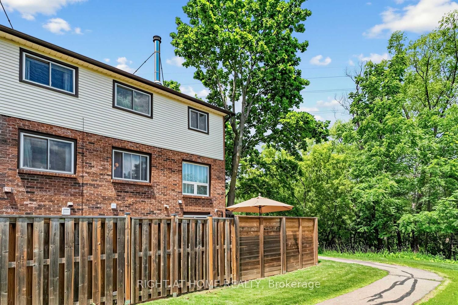 2065 Amherst Heights Court • #21 • Burlington, ON photo 30