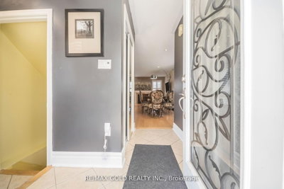 70 Sweetwood Circle • Brampton, ON photo 6