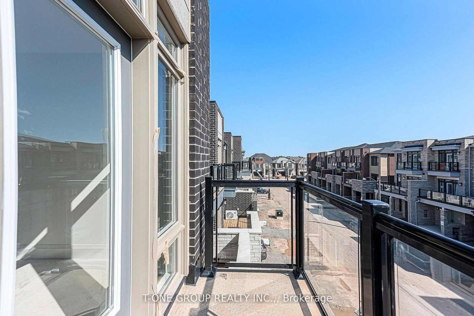 3321 Azam Way • Oakville, ON photo 18