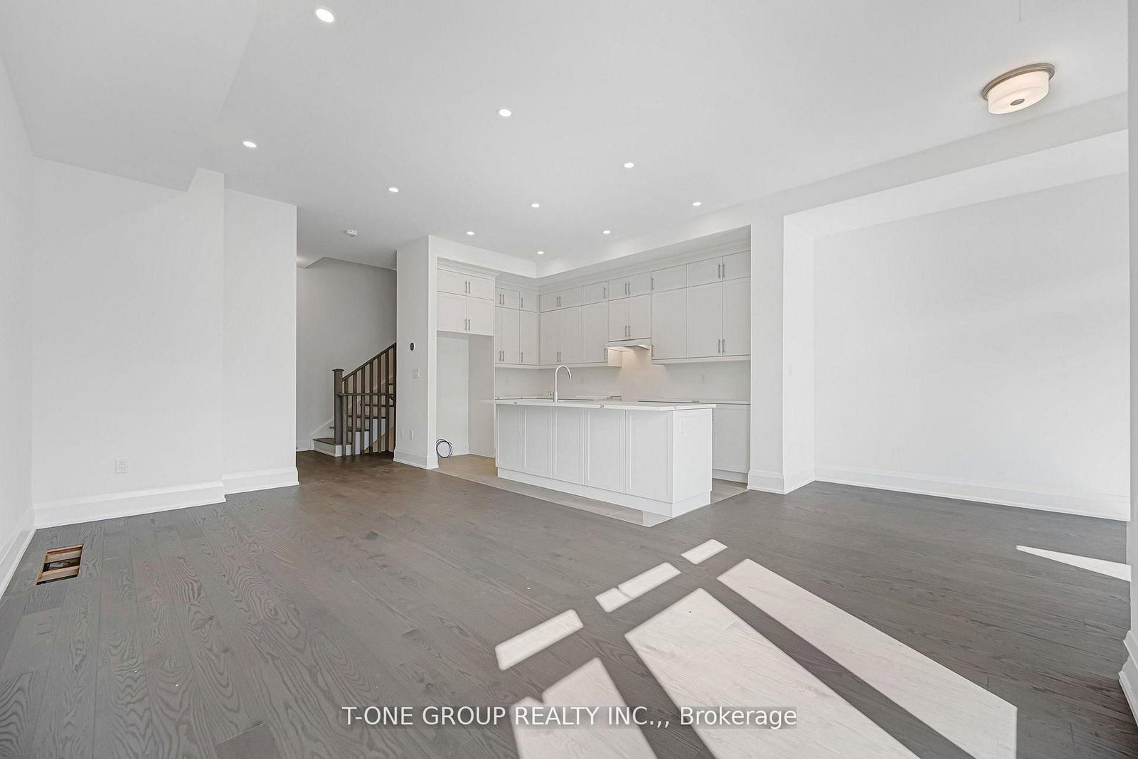 3321 Azam Way • Oakville, ON photo 8