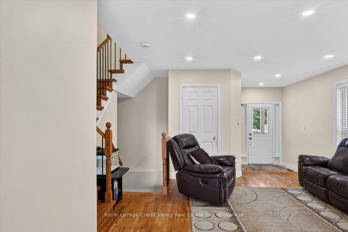 43 Coppermill Drive • Brampton, ON photo 6
