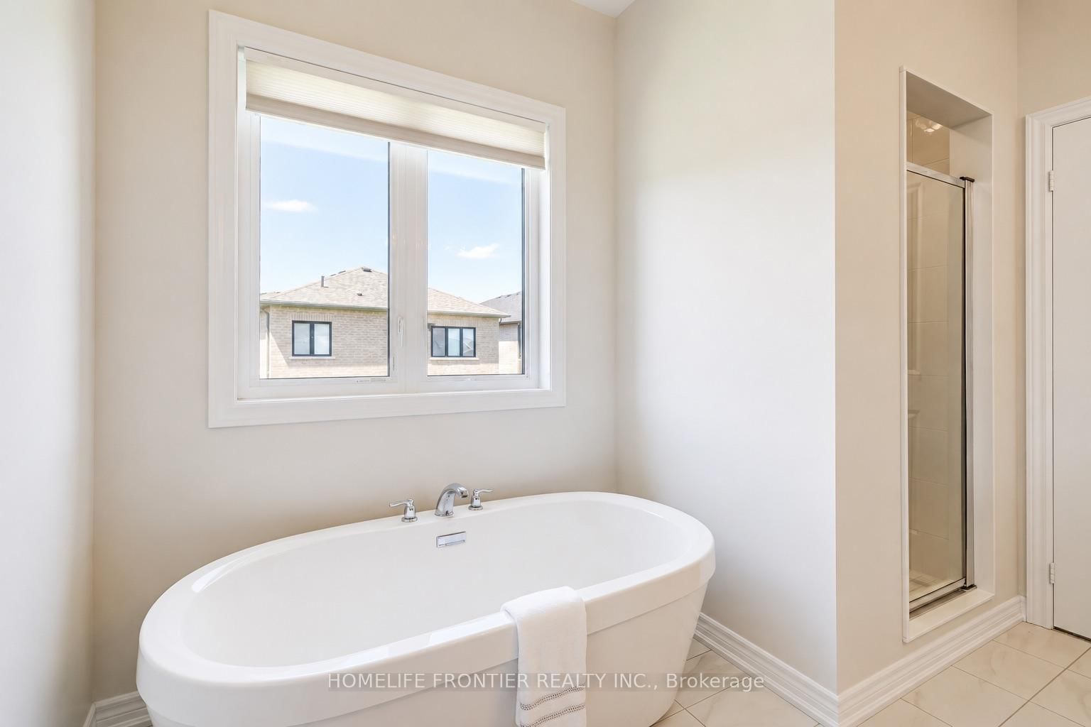 879 Plum Milton,ON L9E 1E1 — Photo 14