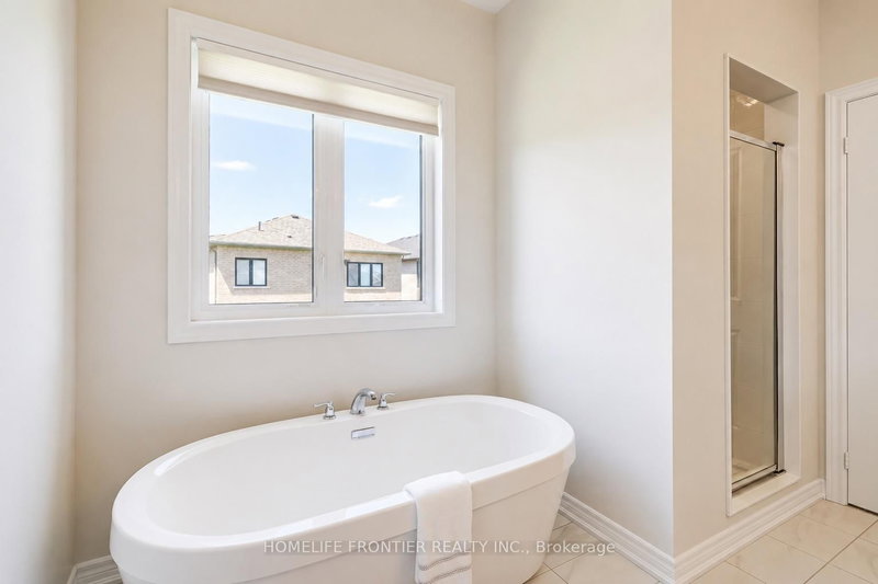 879 Plum Milton,ON L9E 1E1 — Photo 14