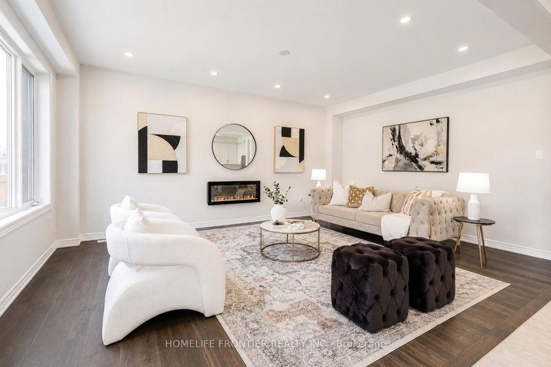 879 Plum Milton,ON L9E 1E1 — Photo 9