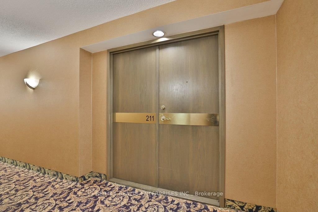 1800 The Collegeway • #211 • Mississauga, ON photo 5