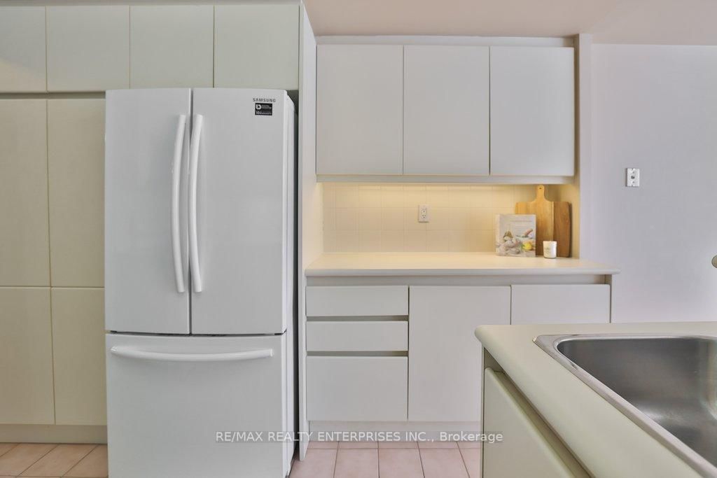 1800 The Collegeway • #211 • Mississauga, ON photo 8