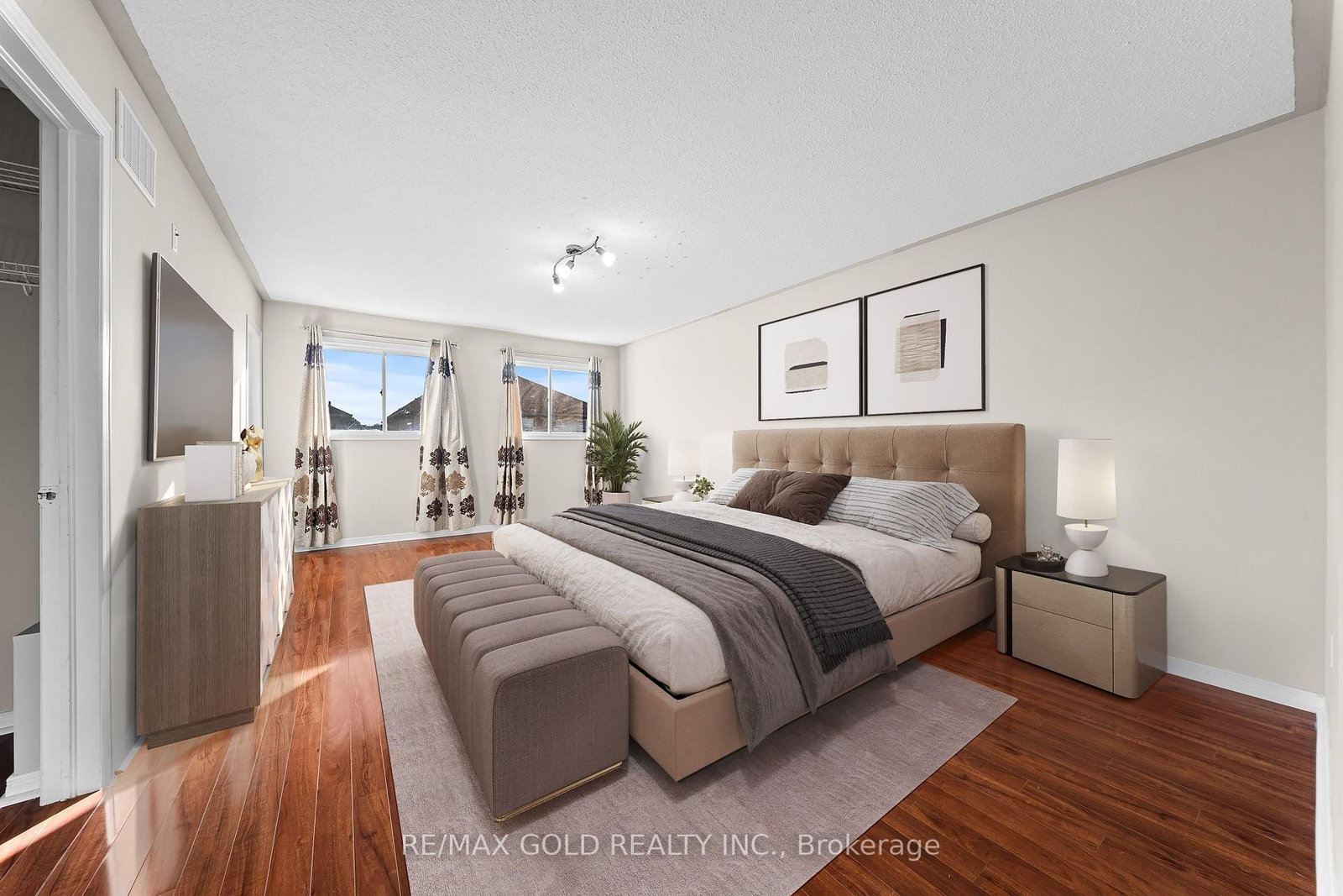 24 Alberta Terrace • Brampton, ON photo 10