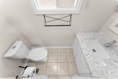 24 Alberta Terrace • Brampton, ON photo 9