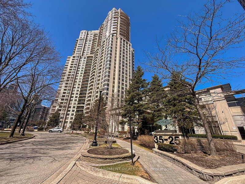 2706 - 35 Kingsbridge Garden Circle