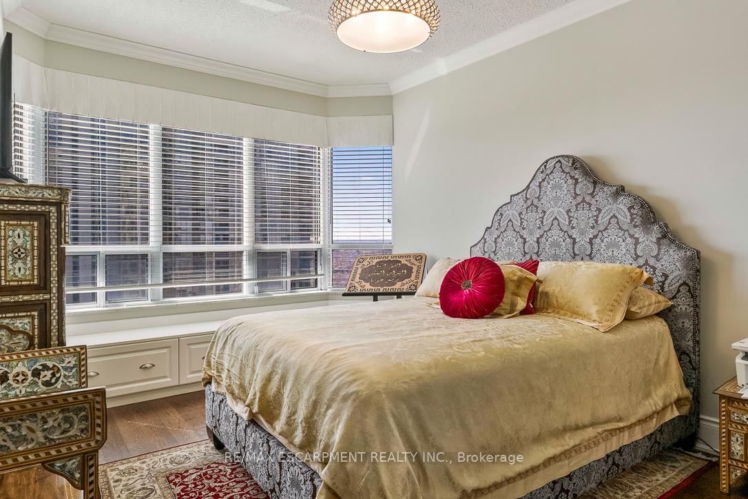 35 Kingsbridge Garden Circle • #2706 • Mississauga, ON photo 36