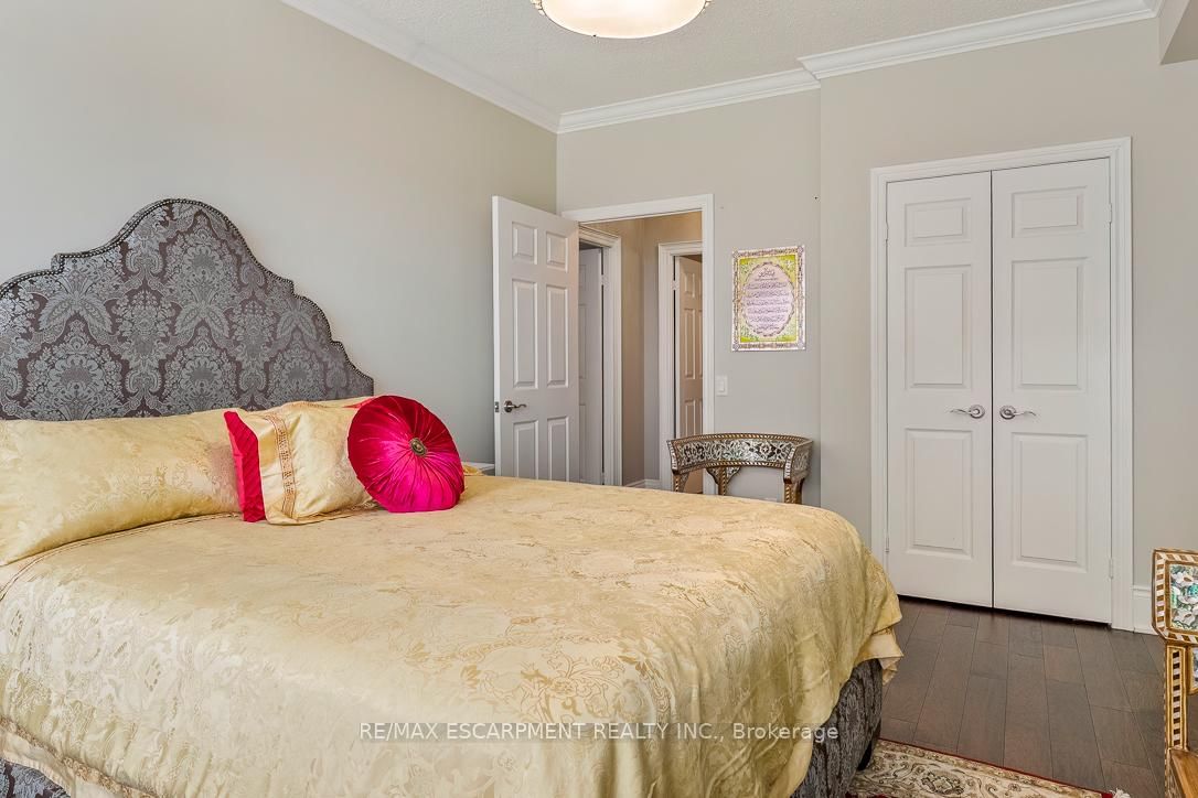 35 Kingsbridge Garden Circle • #2706 • Mississauga, ON photo 37