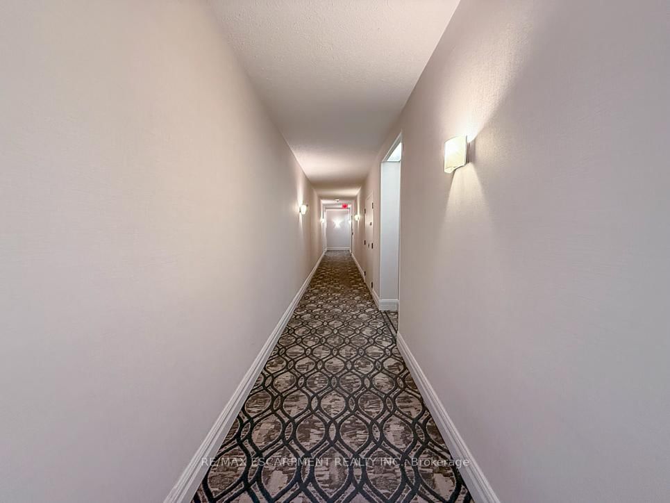 35 Kingsbridge Garden Circle • #2706 • Mississauga, ON photo 4
