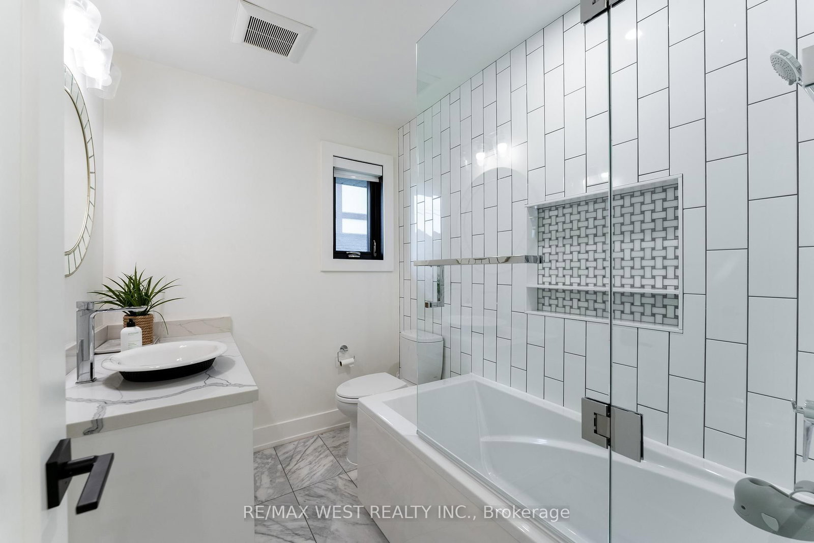 92 Warwood Road • Toronto, ON photo 12