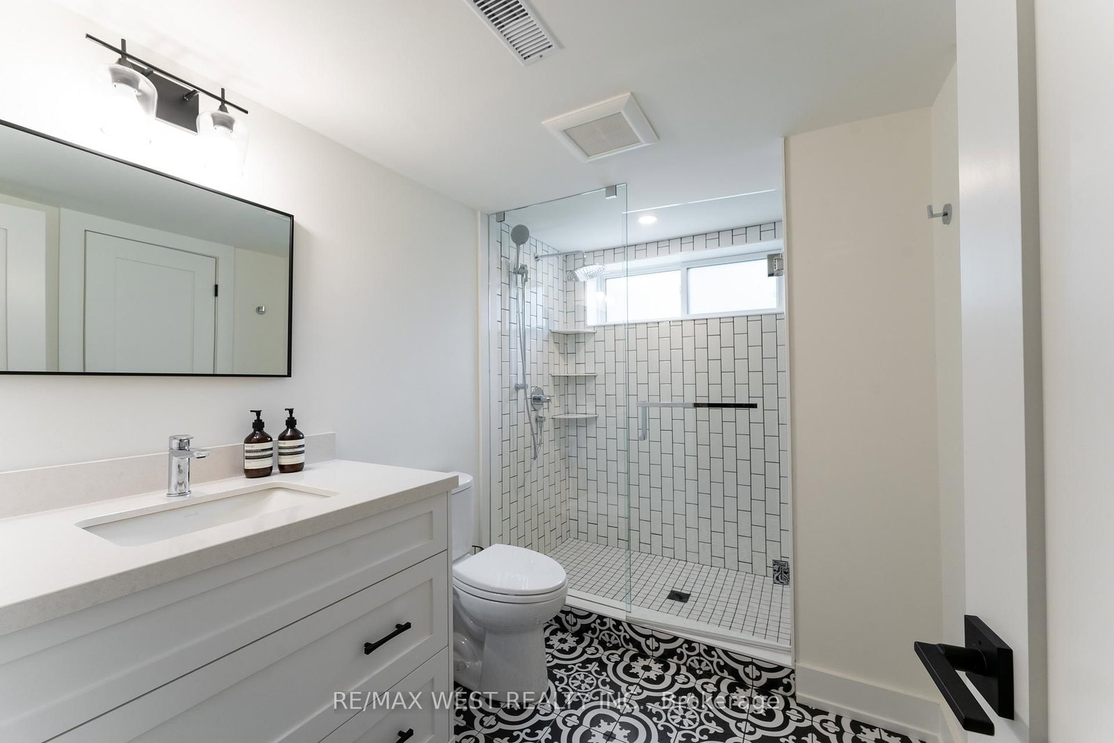 92 Warwood Road • Toronto, ON photo 21