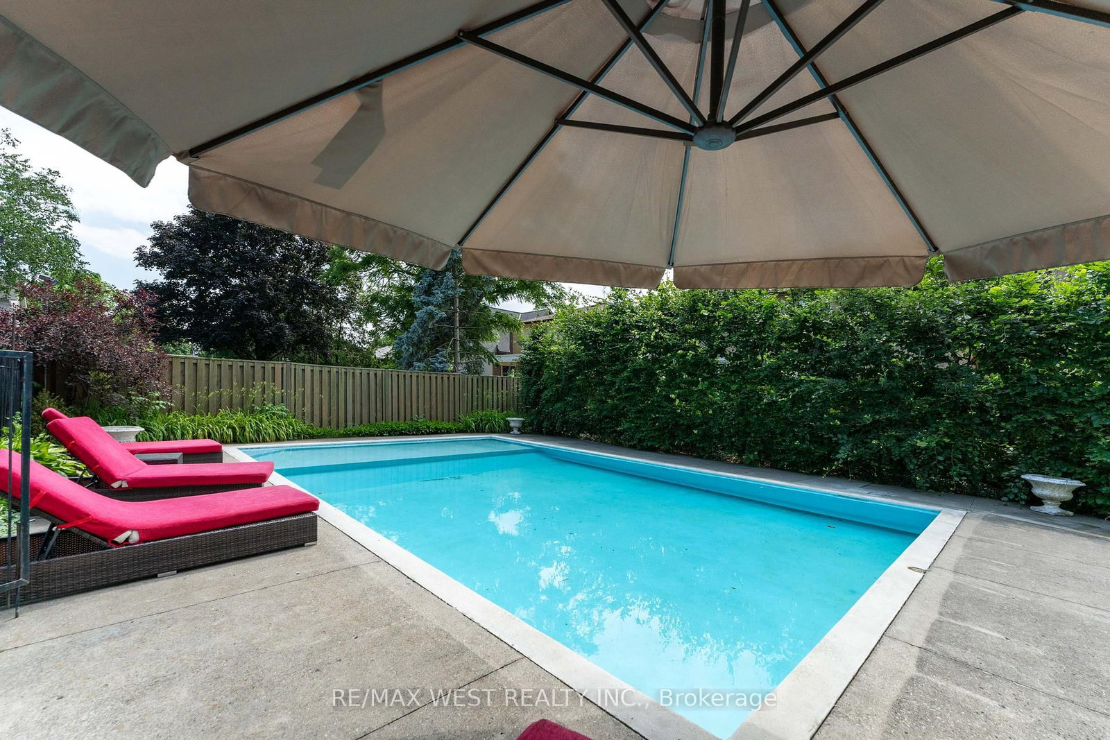 92 Warwood Road • Toronto, ON photo 31