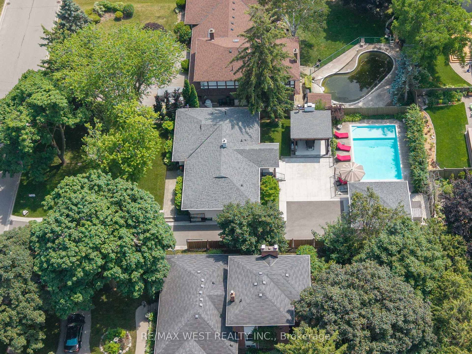 92 Warwood Road • Toronto, ON photo 35