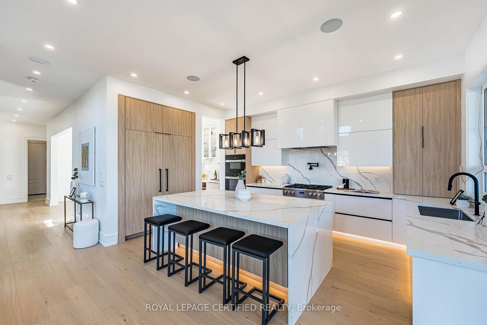 1404 Waverly Avenue SW • Oakville, ON photo 15