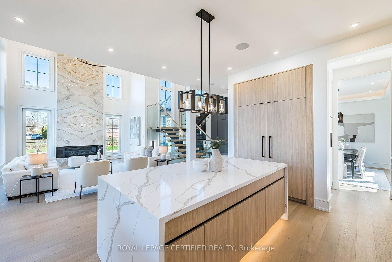 1404 Waverly Avenue SW • Oakville, ON photo 17