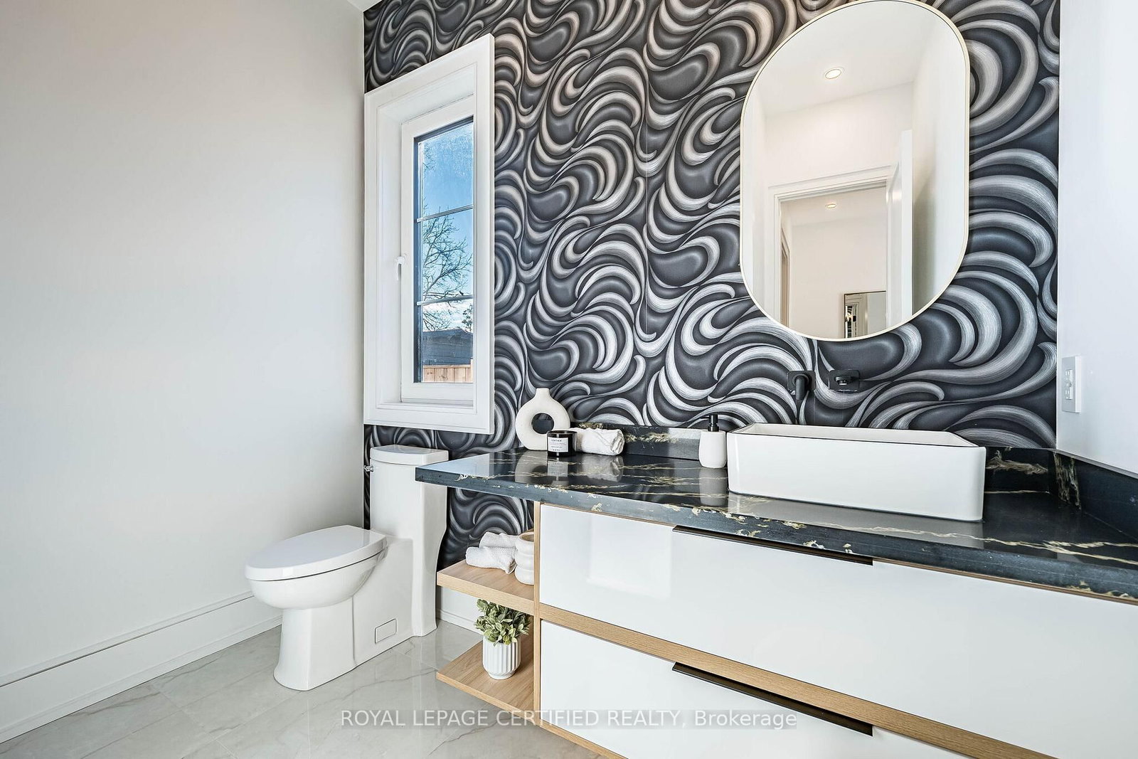1404 Waverly Avenue SW • Oakville, ON photo 21