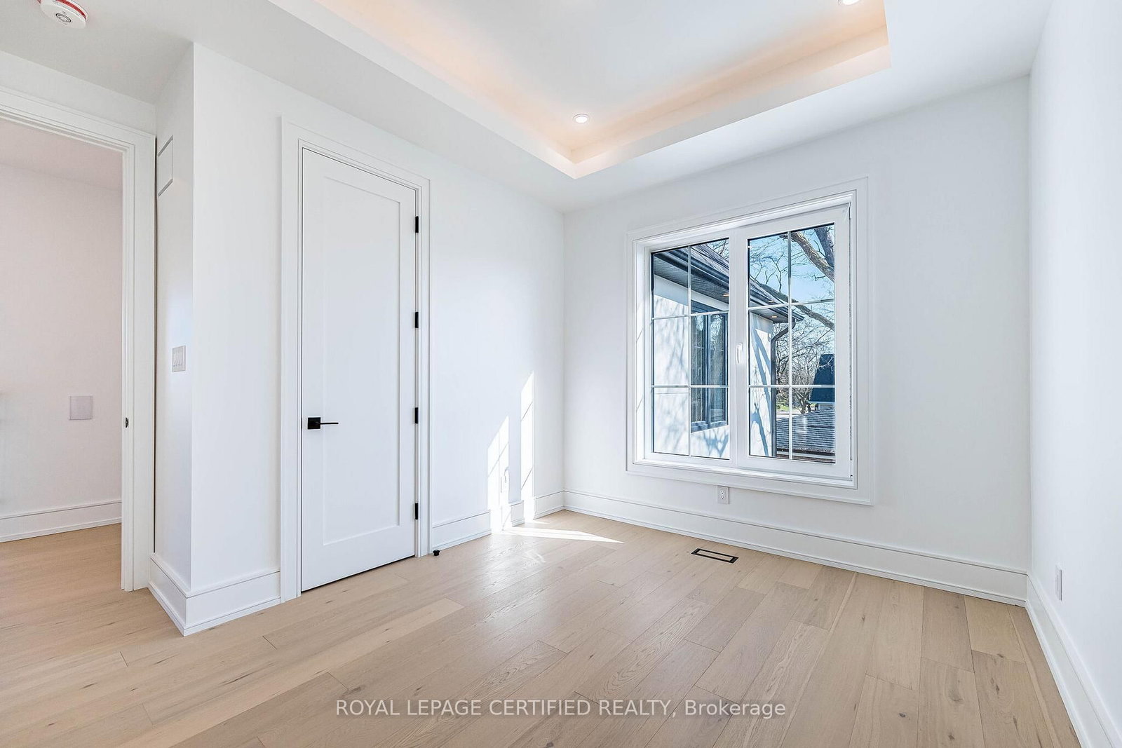1404 Waverly Avenue SW • Oakville, ON photo 32