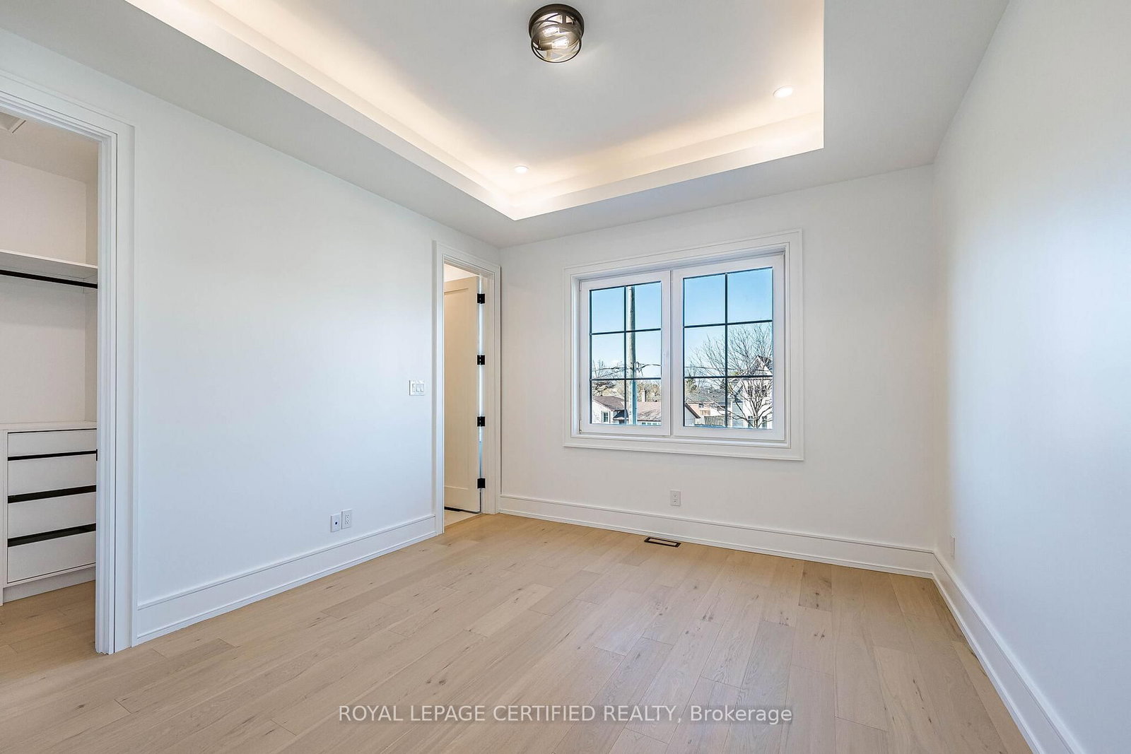 1404 Waverly Avenue SW • Oakville, ON photo 36