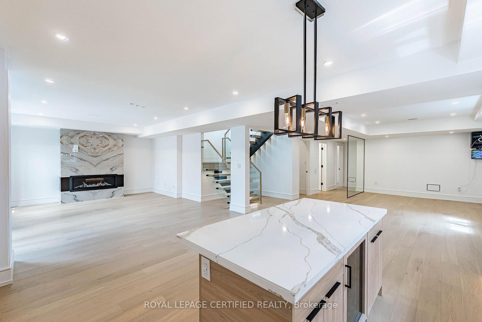 1404 Waverly Avenue SW • Oakville, ON photo 40