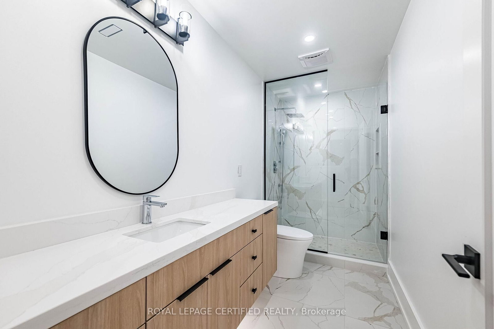 1404 Waverly Avenue SW • Oakville, ON photo 42