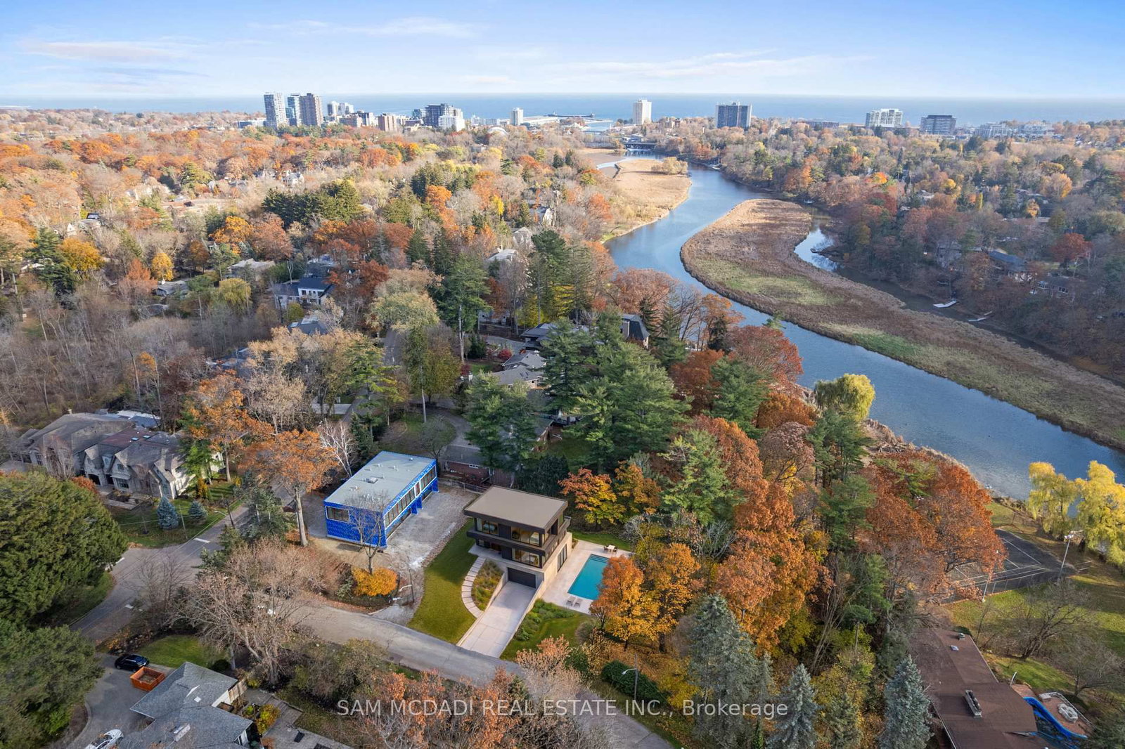 1470 Pinetree Crescent • Mississauga, ON photo 18