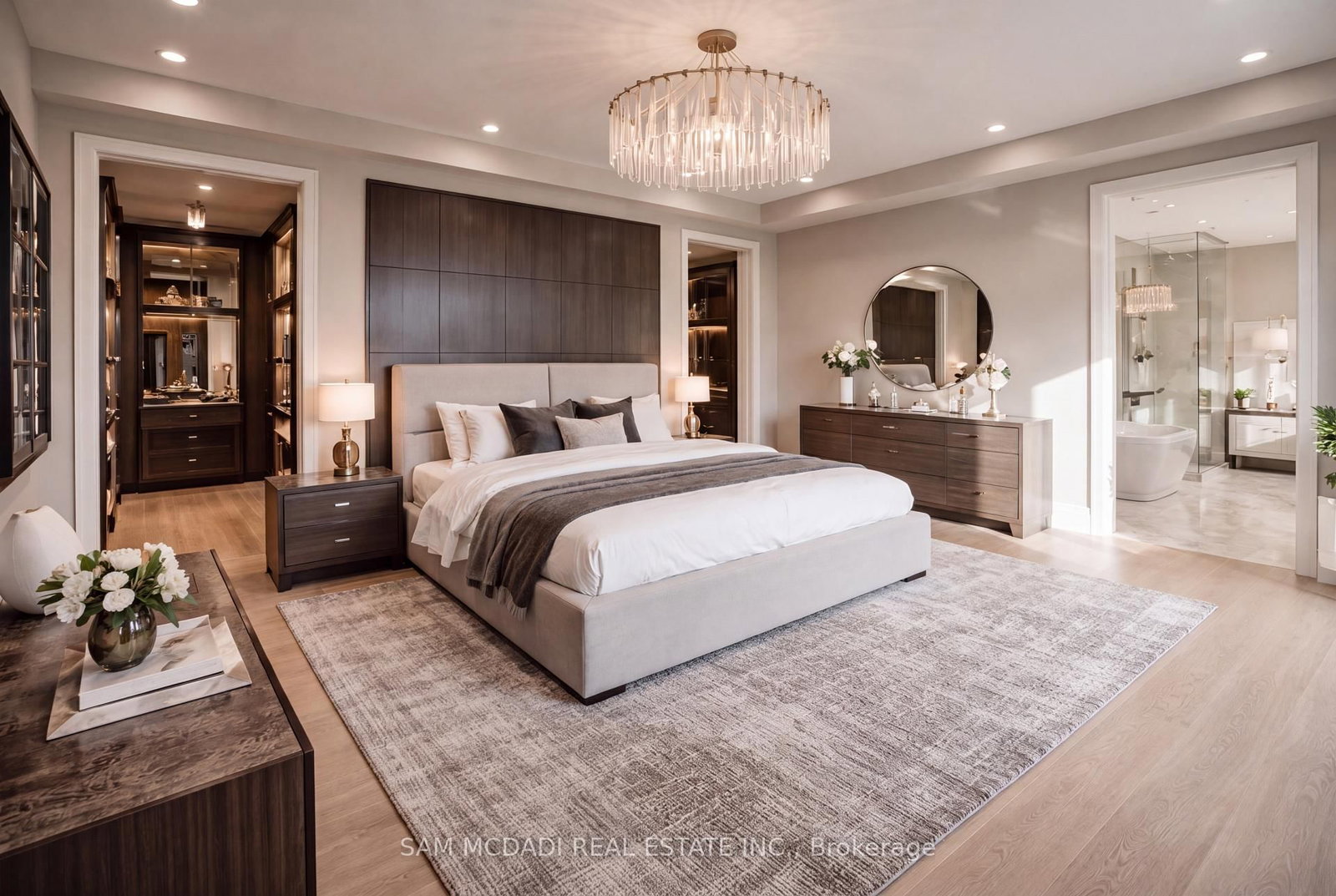 1470 Pinetree Crescent • Mississauga, ON photo 8