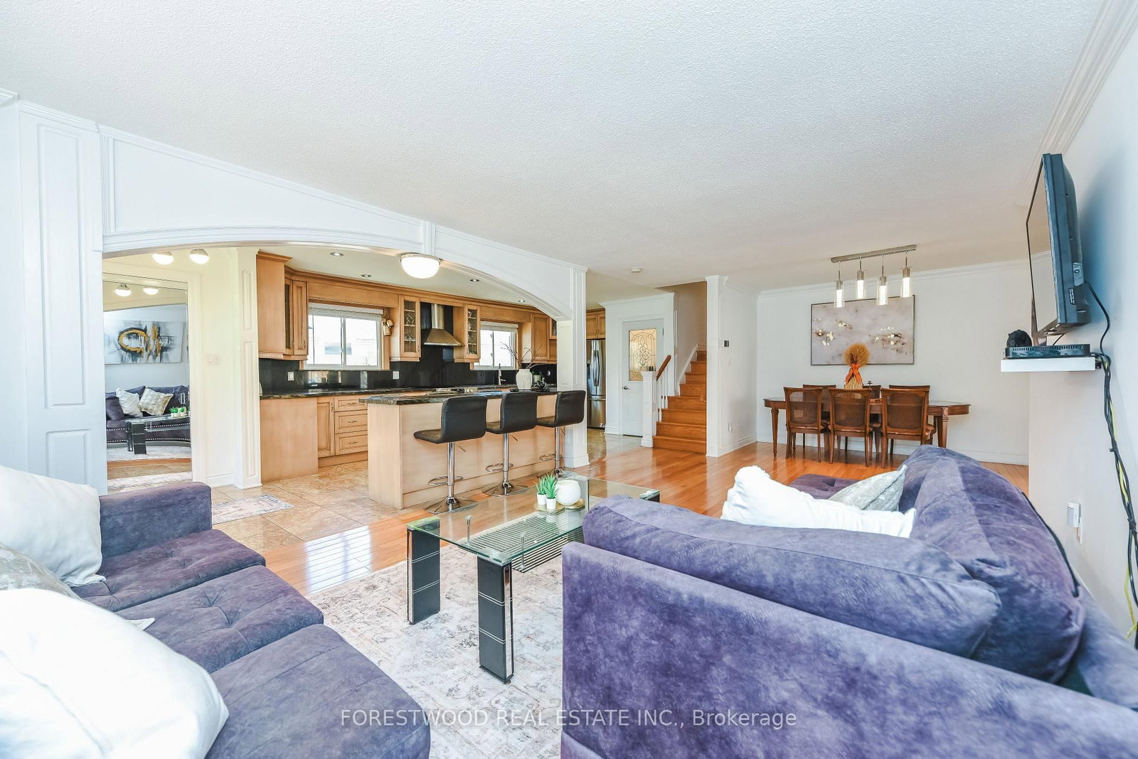 571 Silver Creek Boulevard • Mississauga, ON photo 10
